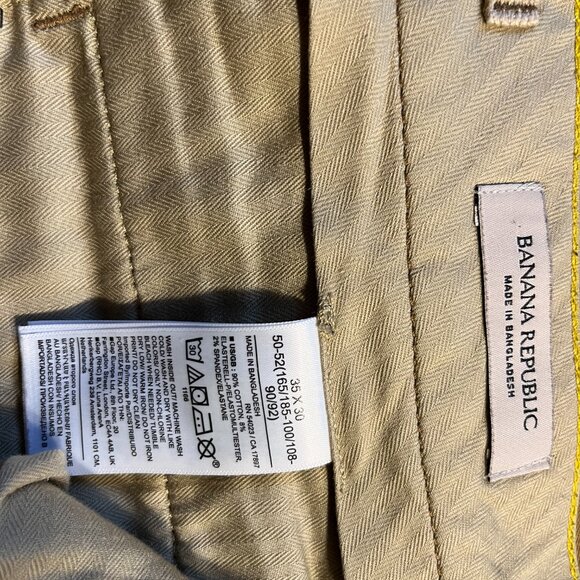 Banana Republic men's chino pants. - Picture 2 of 5